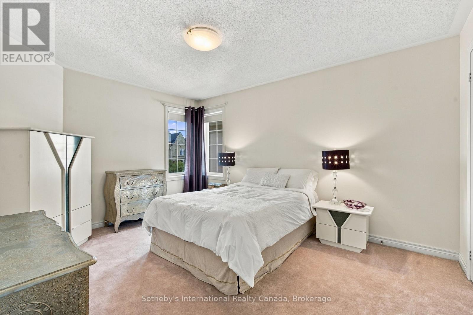 3352 ERIN CENTRE BOULEVARD