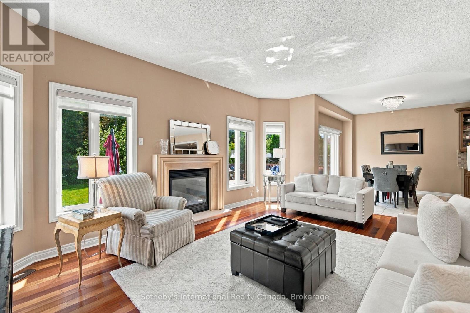 3352 ERIN CENTRE BOULEVARD