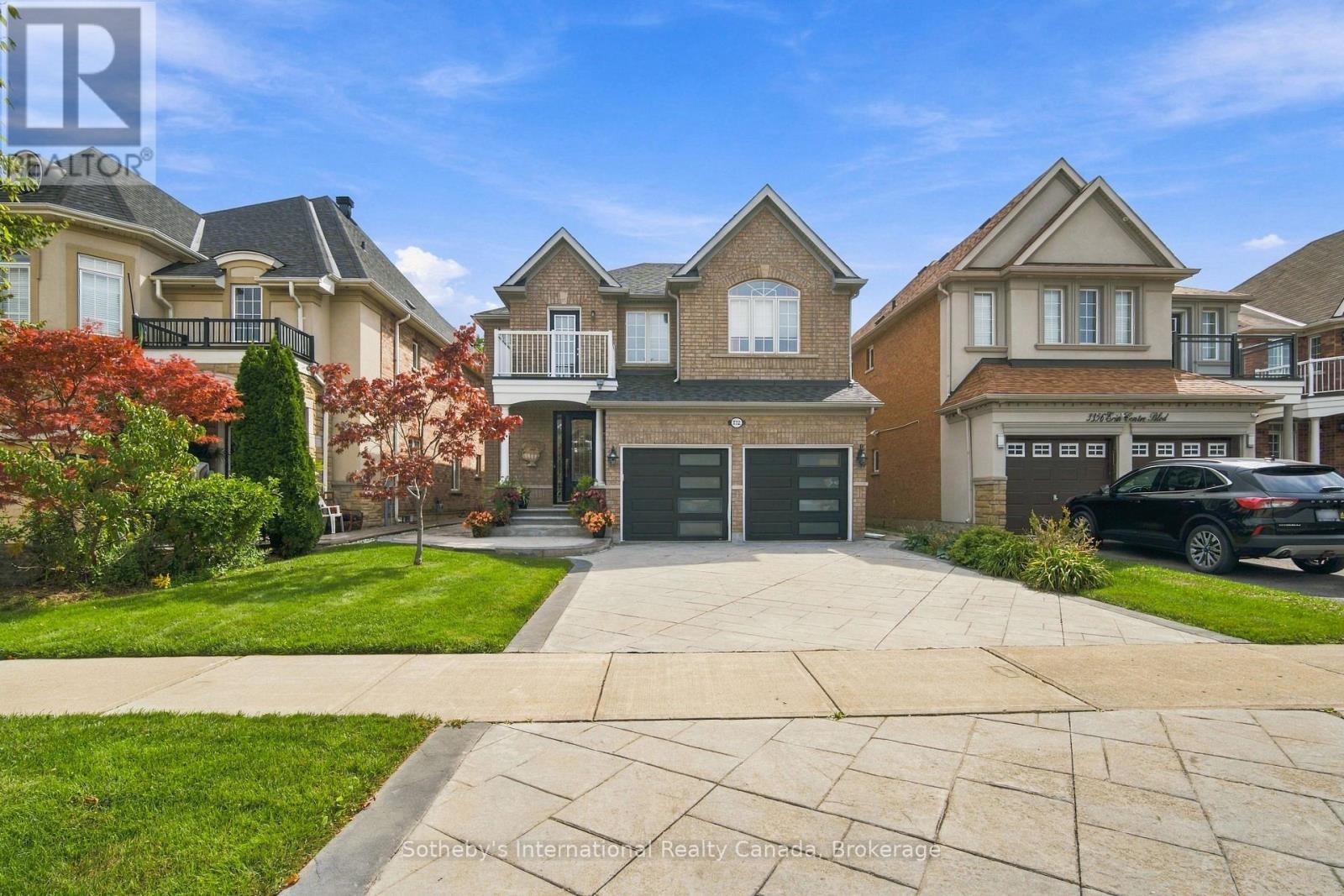 3352 ERIN CENTRE BOULEVARD