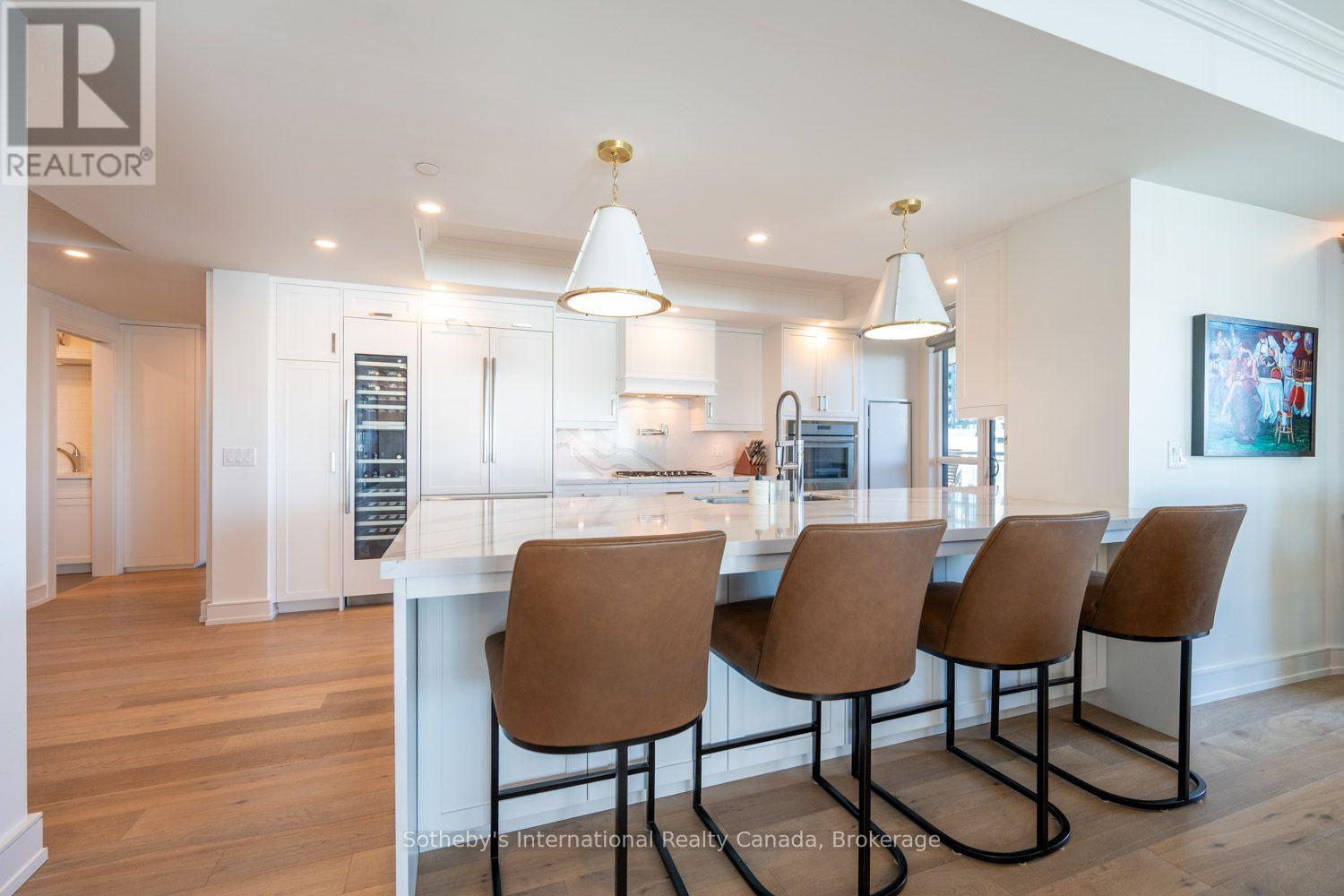 508 - 2060 LAKESHORE ROAD