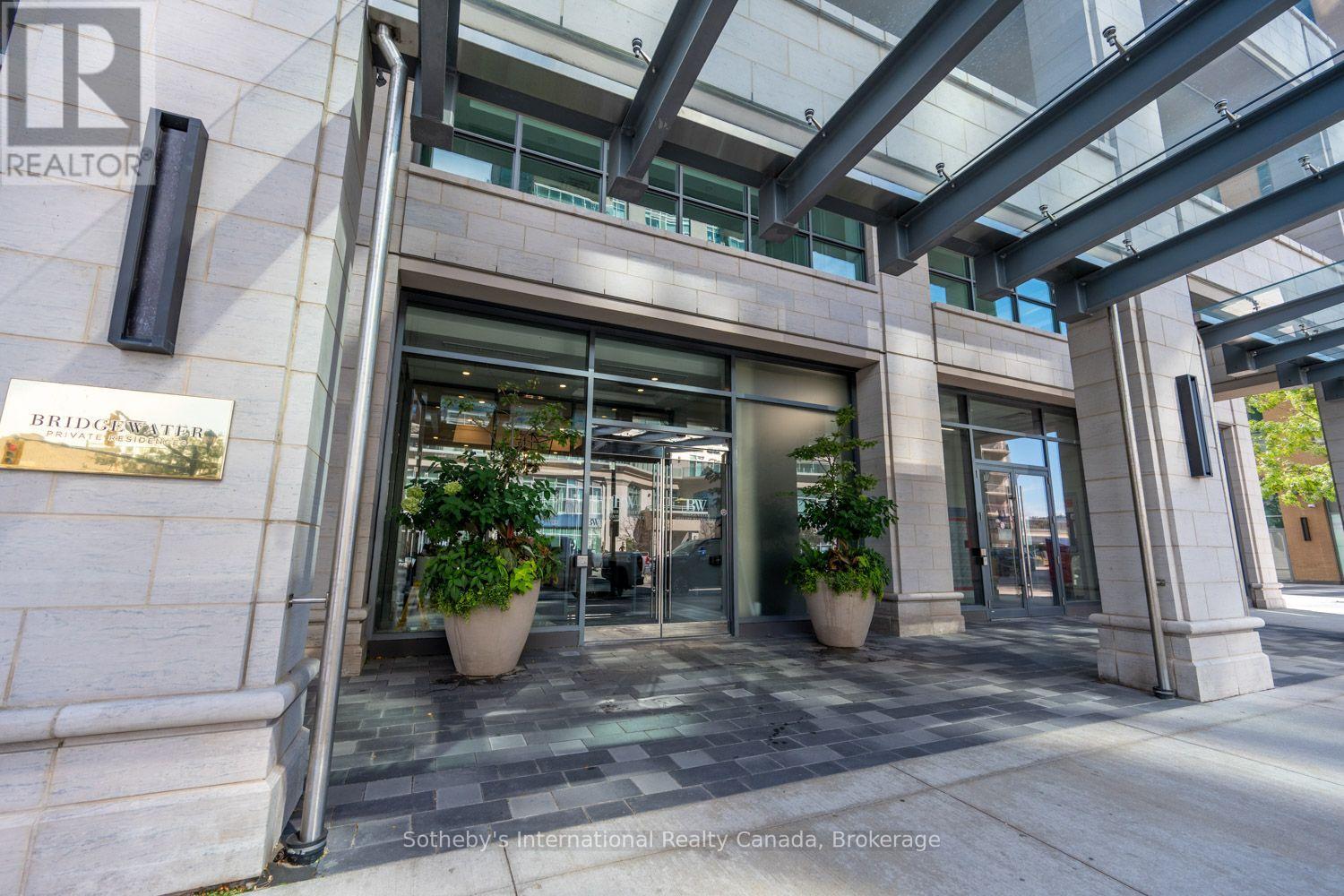 508 - 2060 LAKESHORE ROAD