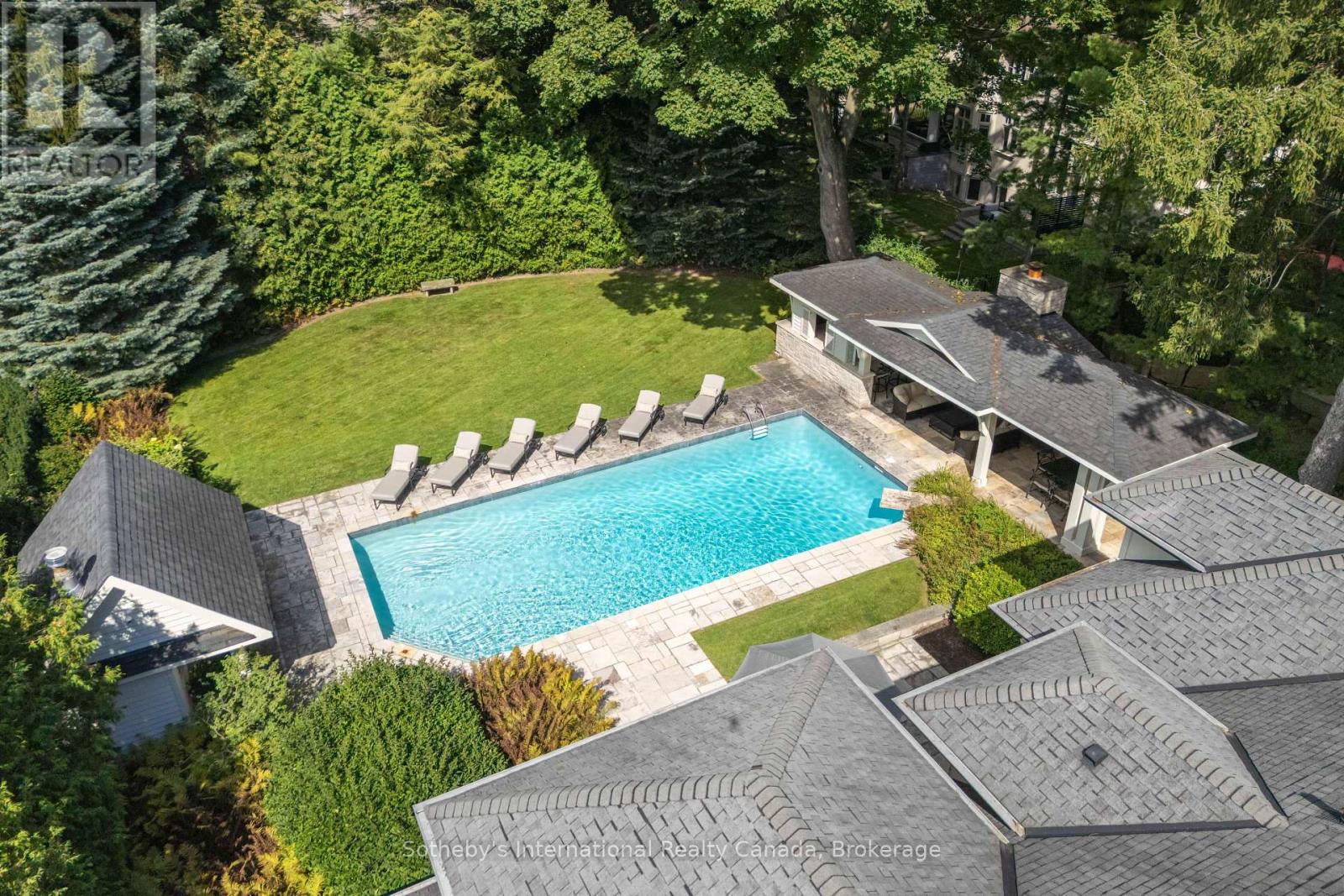 1073 LAKESHORE ROAD E