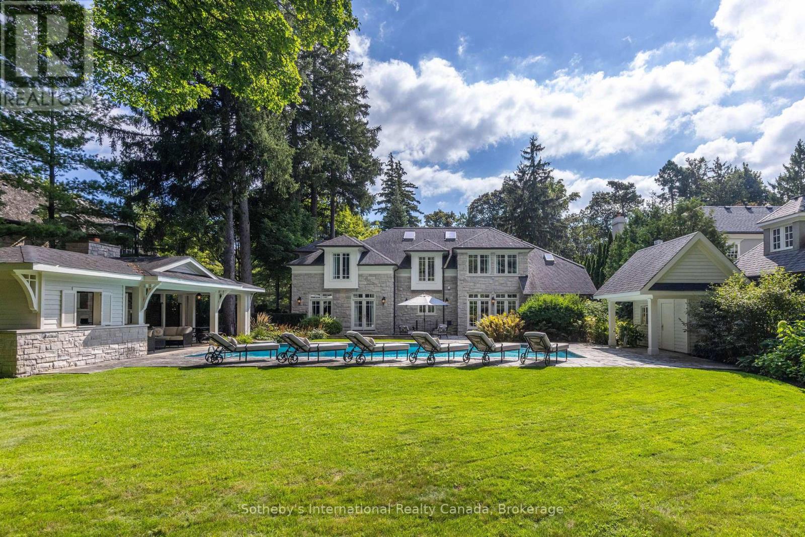 1073 LAKESHORE ROAD E