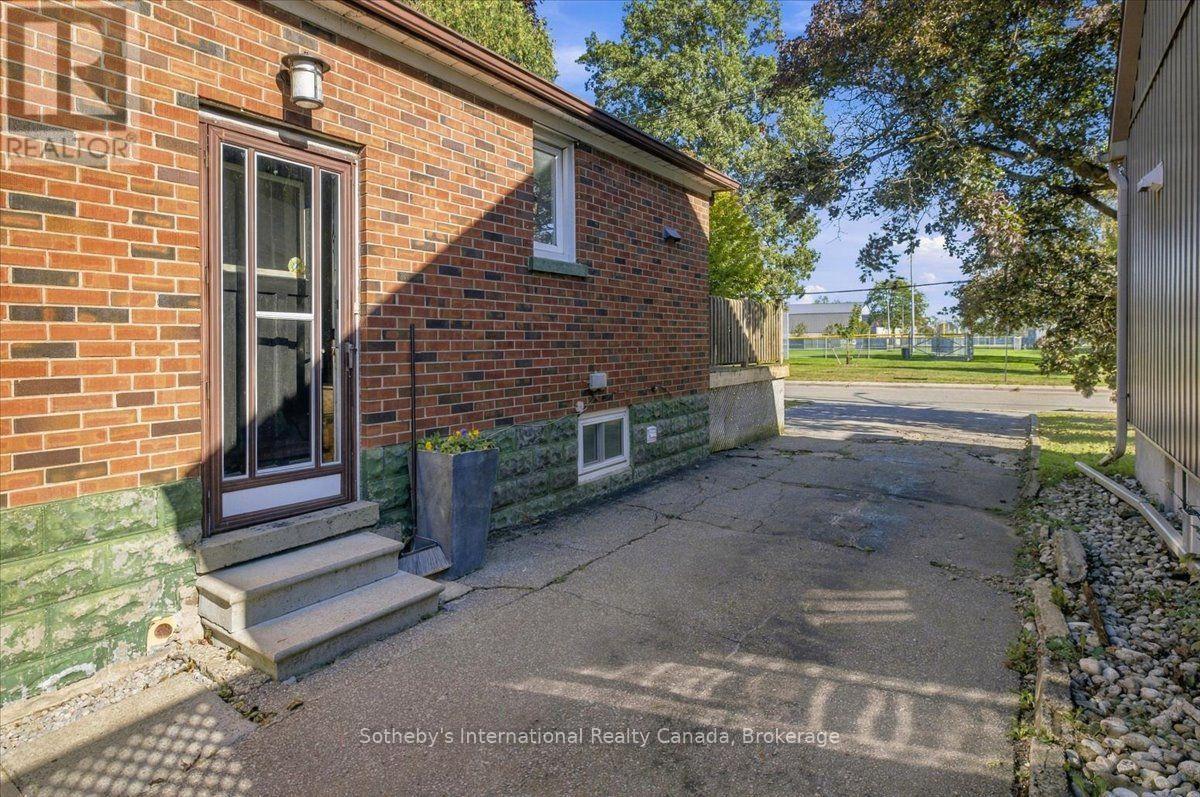 163 DEANE AVENUE