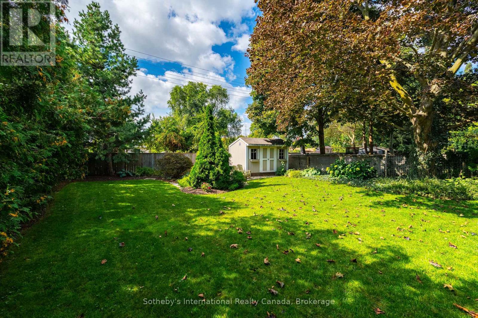 885 FLETCHER VALLEY CRESCENT