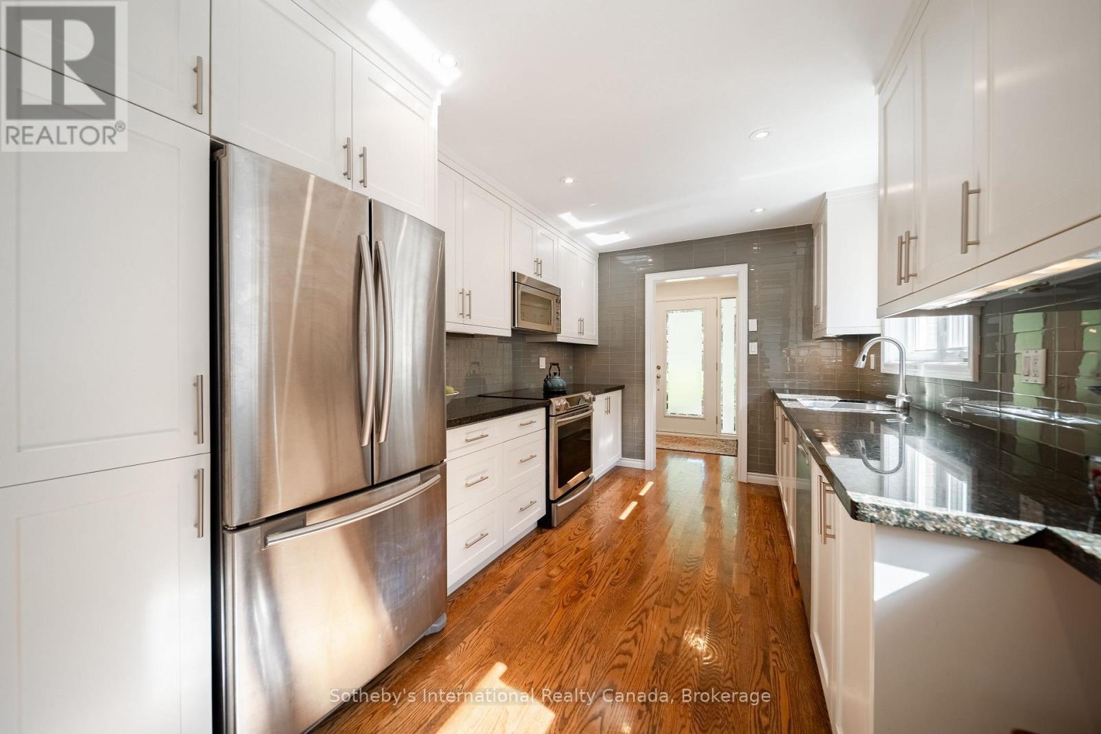 885 FLETCHER VALLEY CRESCENT