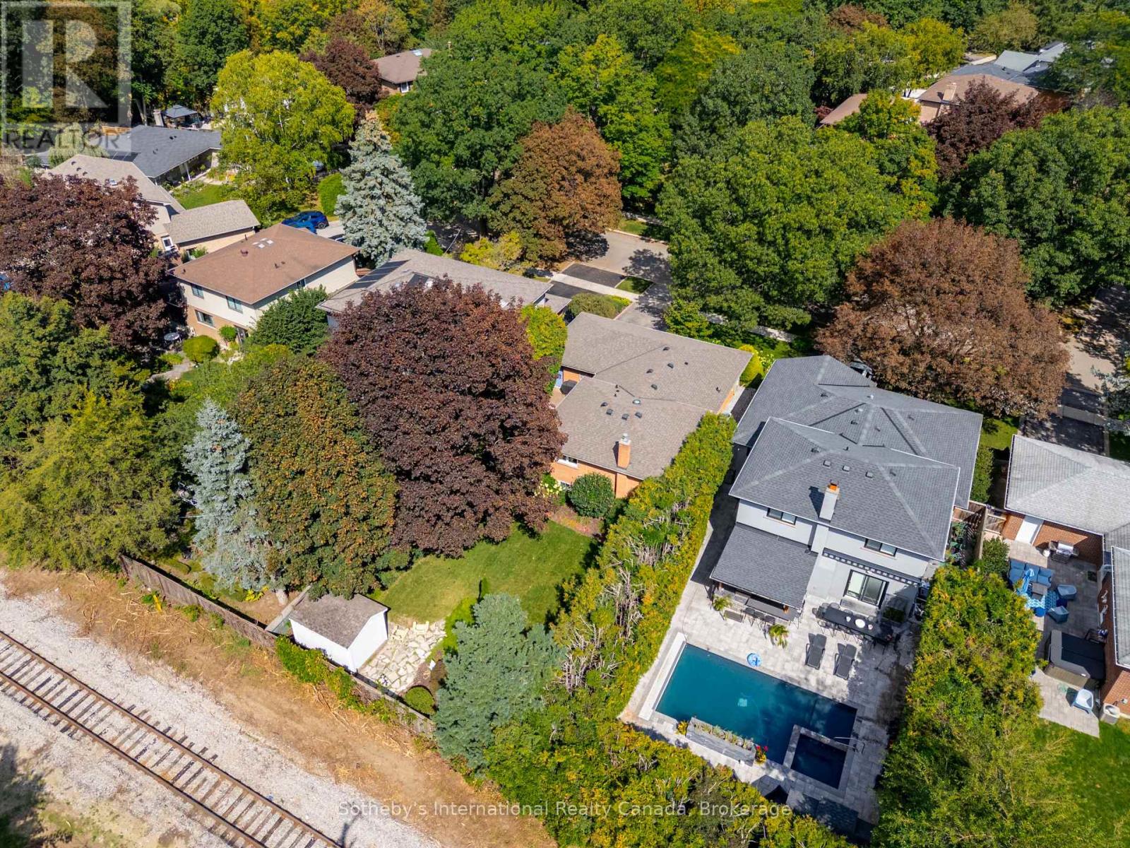 885 FLETCHER VALLEY CRESCENT