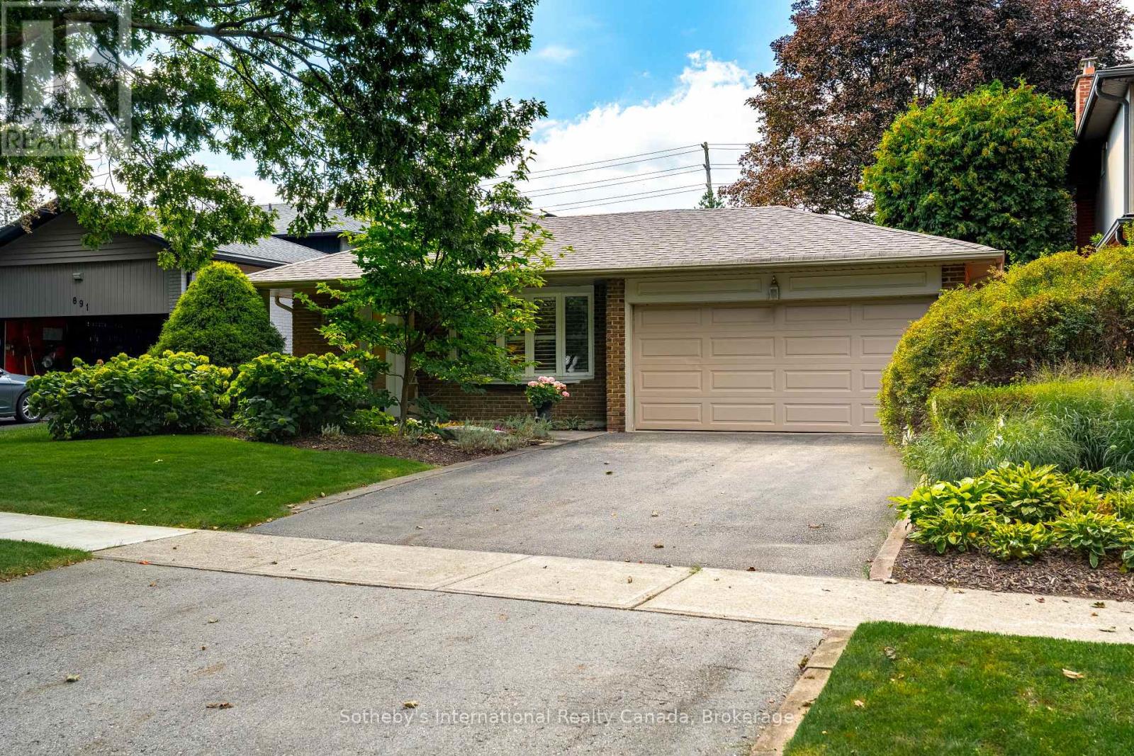 885 FLETCHER VALLEY CRESCENT