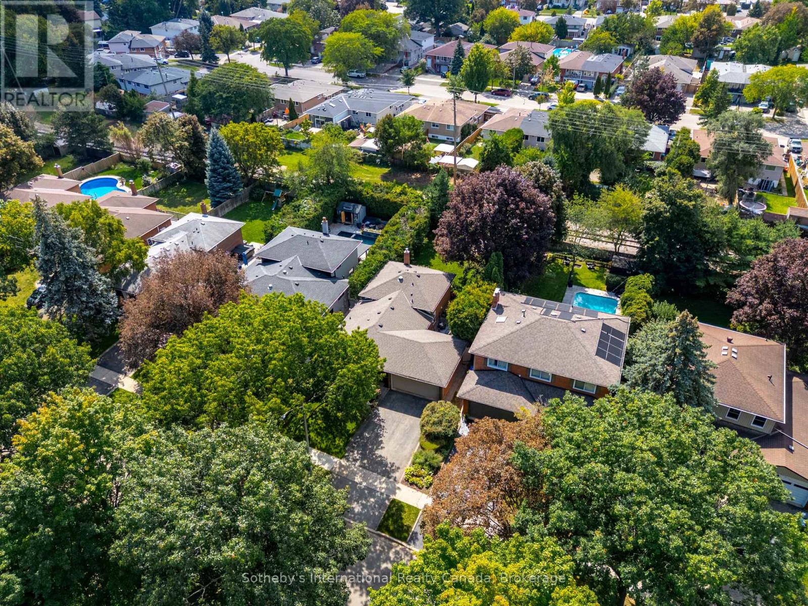 885 FLETCHER VALLEY CRESCENT