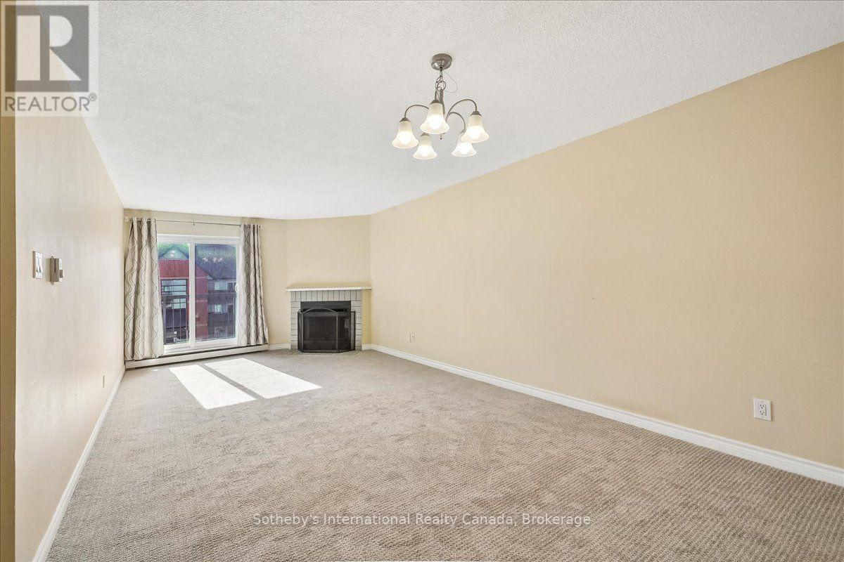 434 - 1450 GLEN ABBEY GATE