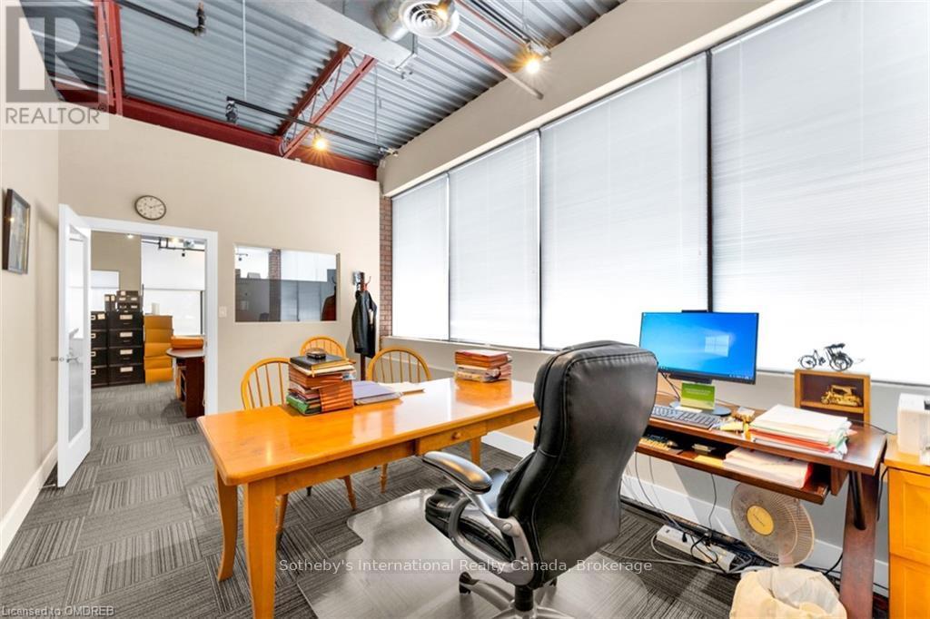 203 - 180 JAMES STREET S