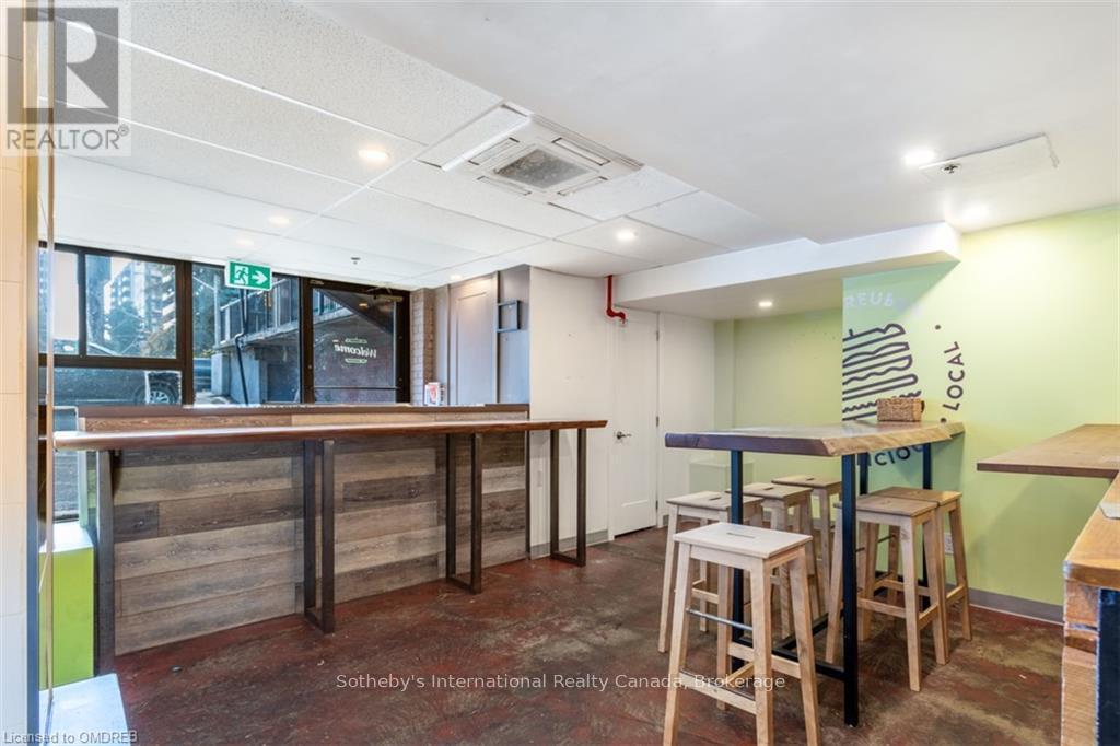 P107 - 180 JAMES STREET S