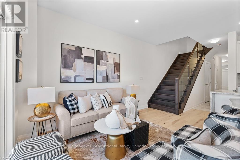 12 - 675 VICTORIA ROAD N