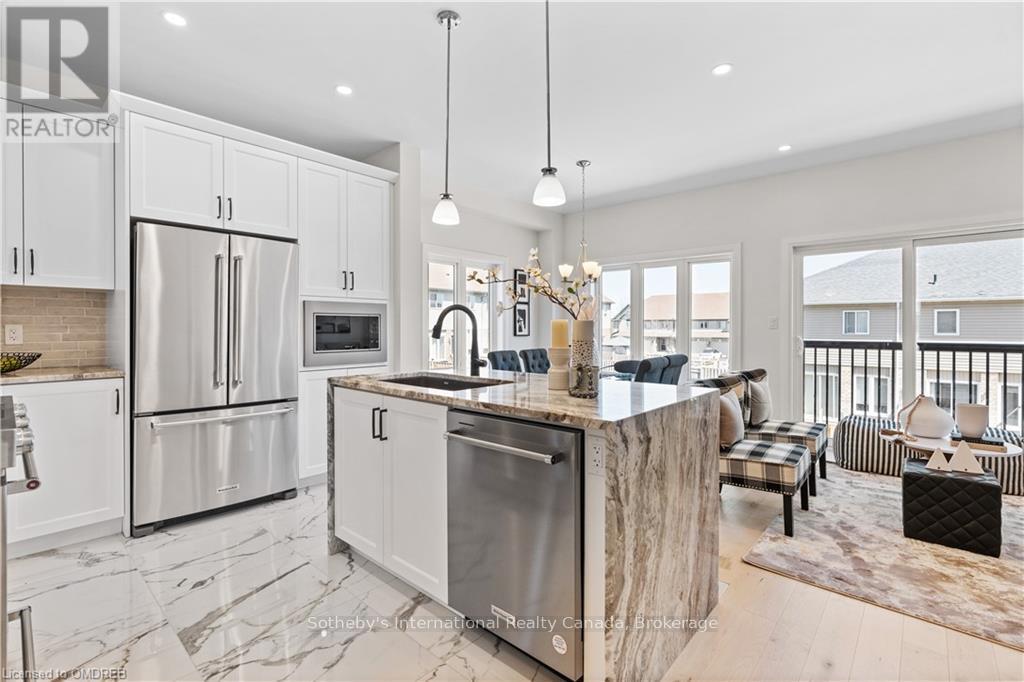 12 - 675 VICTORIA ROAD N