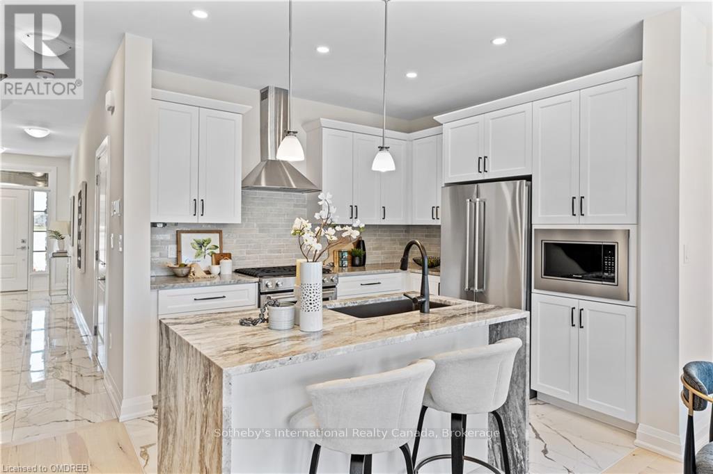 12 - 675 VICTORIA ROAD N