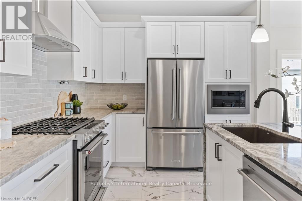 12 - 675 VICTORIA ROAD N