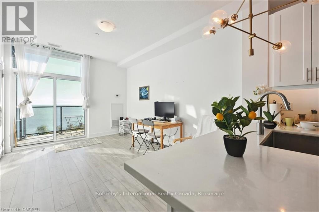 633 - 101 SHOREVIEW PLACE