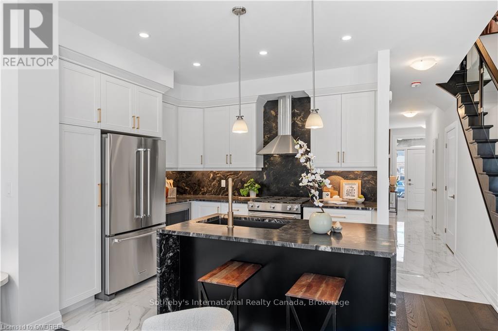 22 - 675 VICTORIA ROAD N