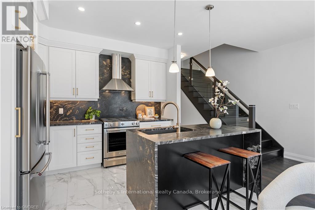 22 - 675 VICTORIA ROAD N