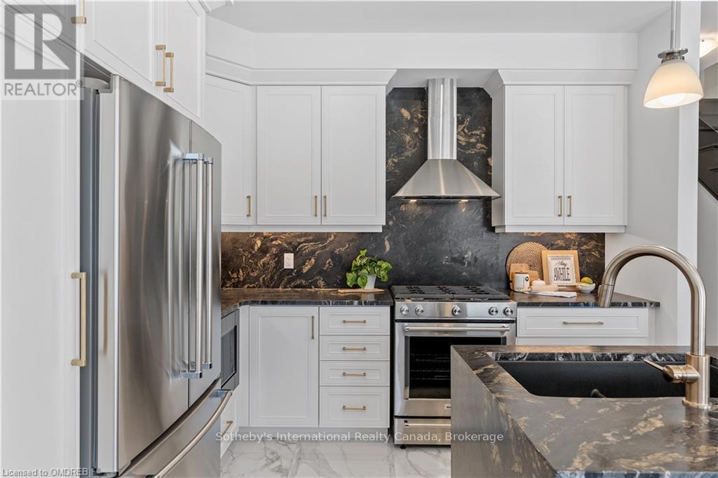 22 - 675 VICTORIA ROAD N