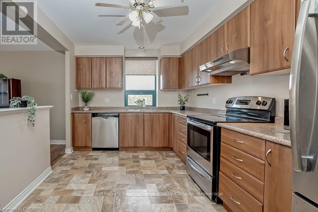 401 - 8 MAIN STREET E