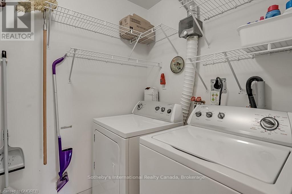 401 - 8 MAIN STREET E