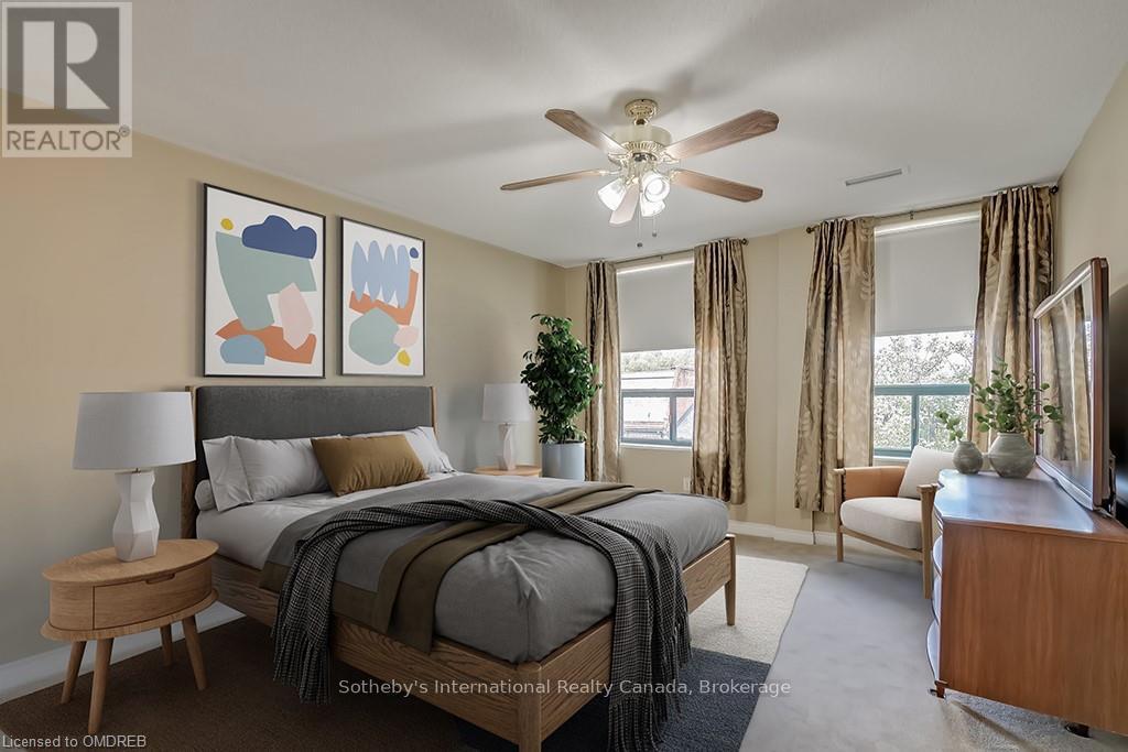 401 - 8 MAIN STREET E