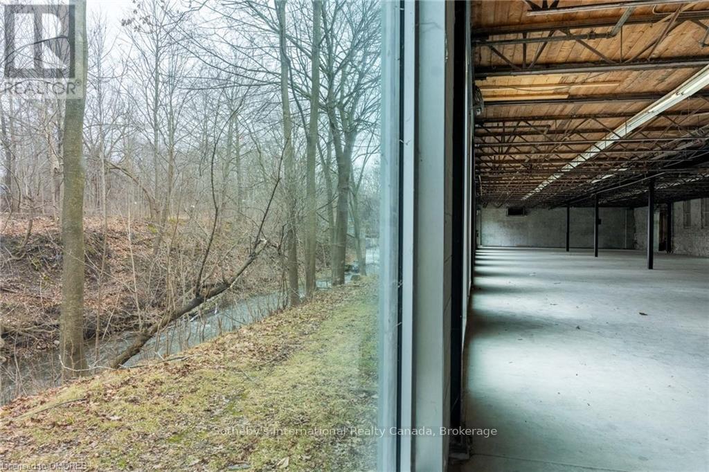 B-08 - 64 HATT STREET