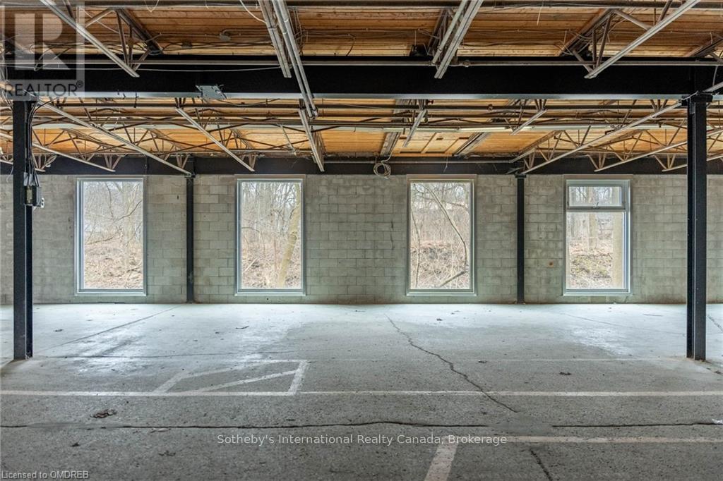 B-08 - 64 HATT STREET