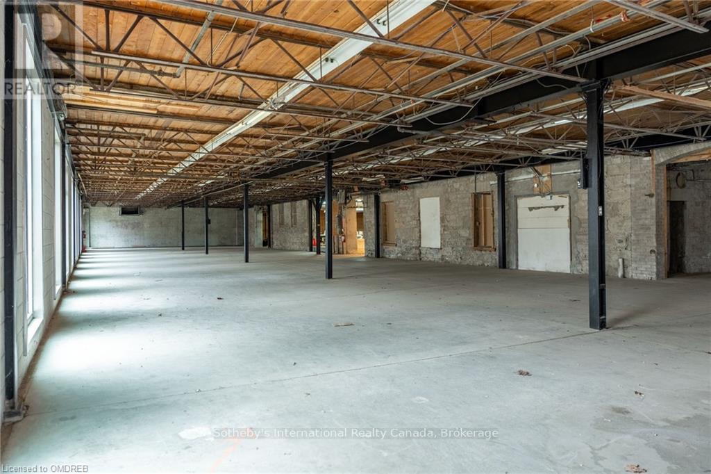 B-12 - 64 HATT STREET