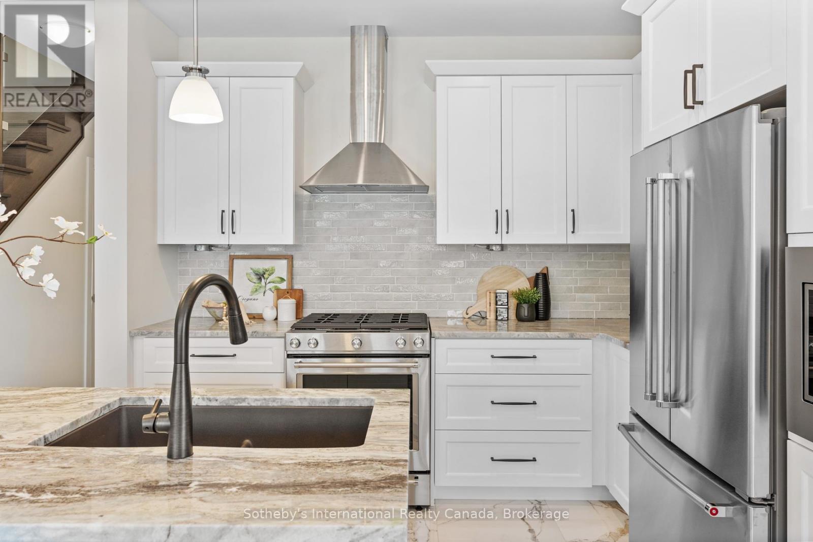 12 - 675 VICTORIA ROAD N