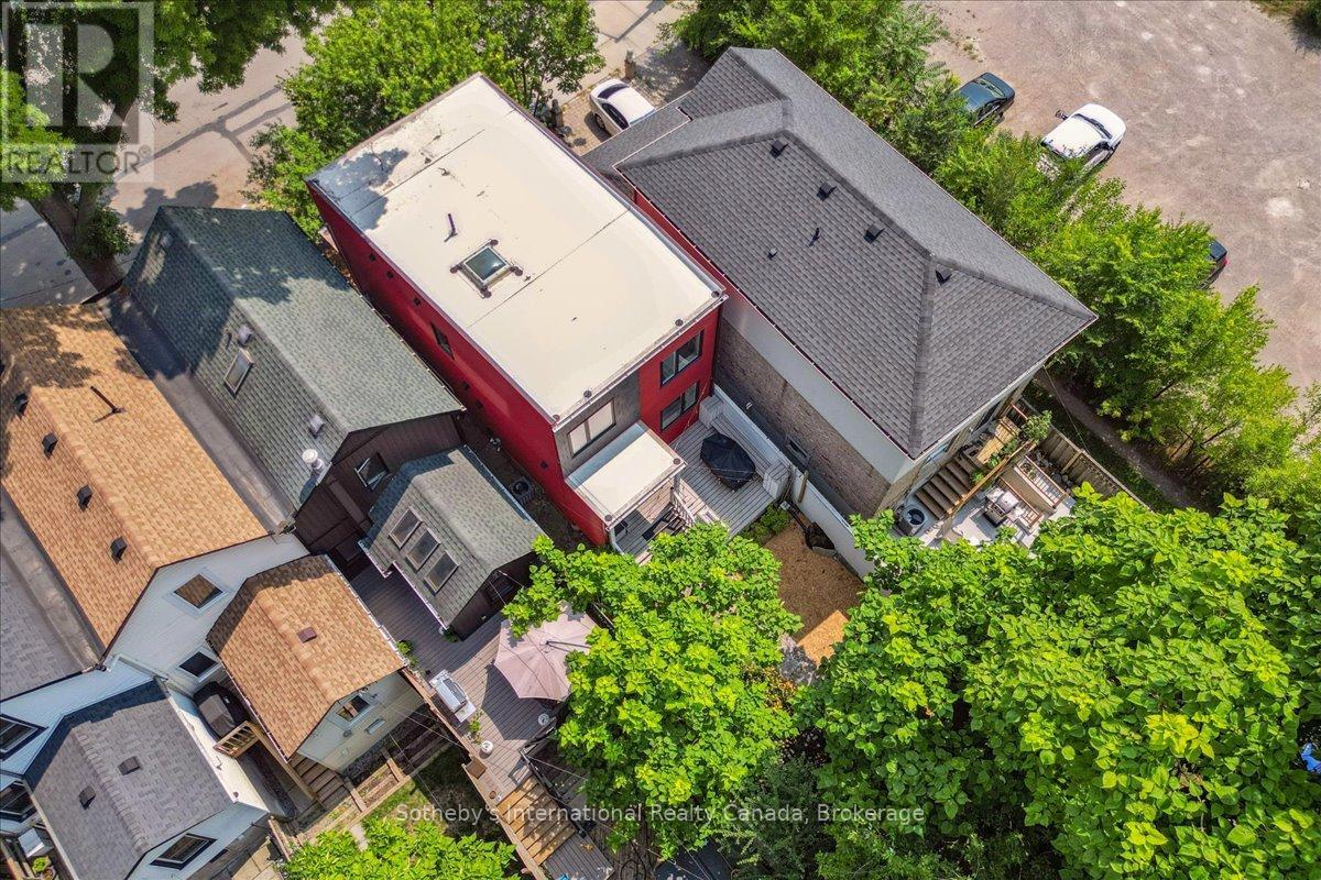 62 MARGARET STREET