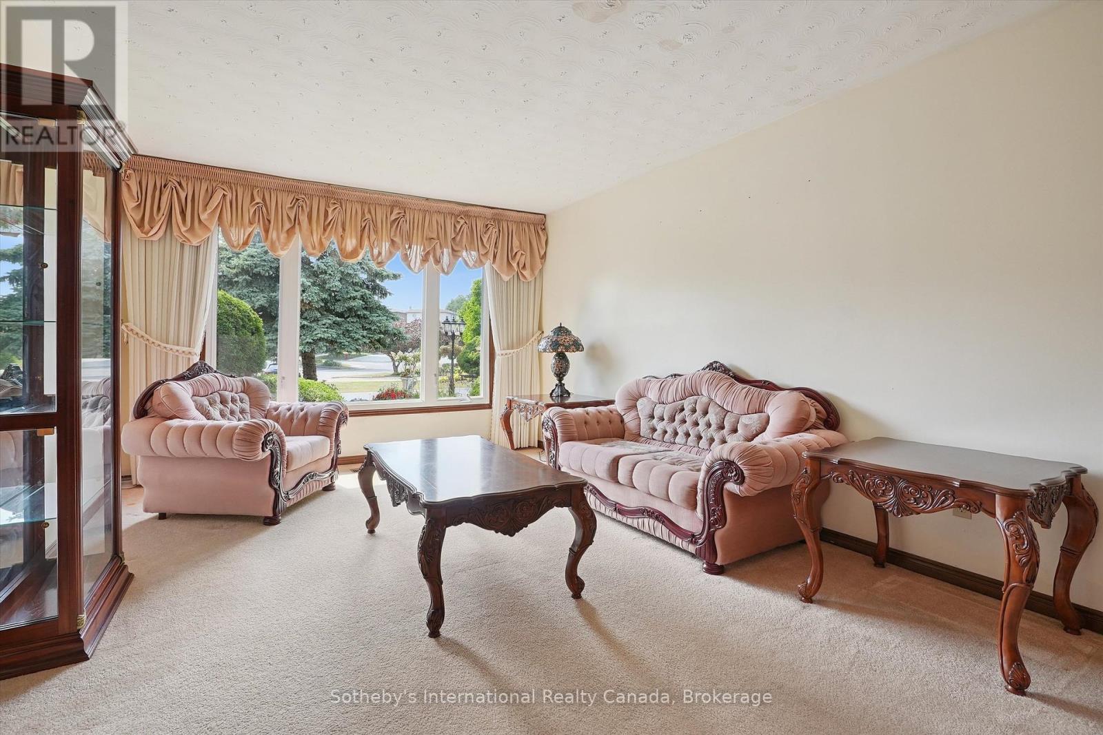 6 WINDSTAR PLACE