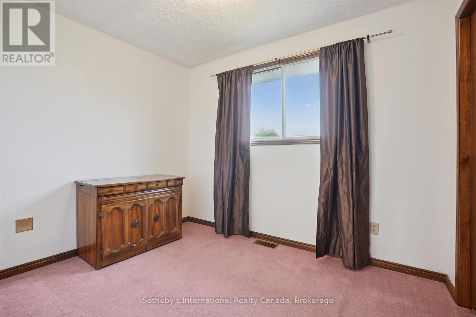 6 WINDSTAR PLACE