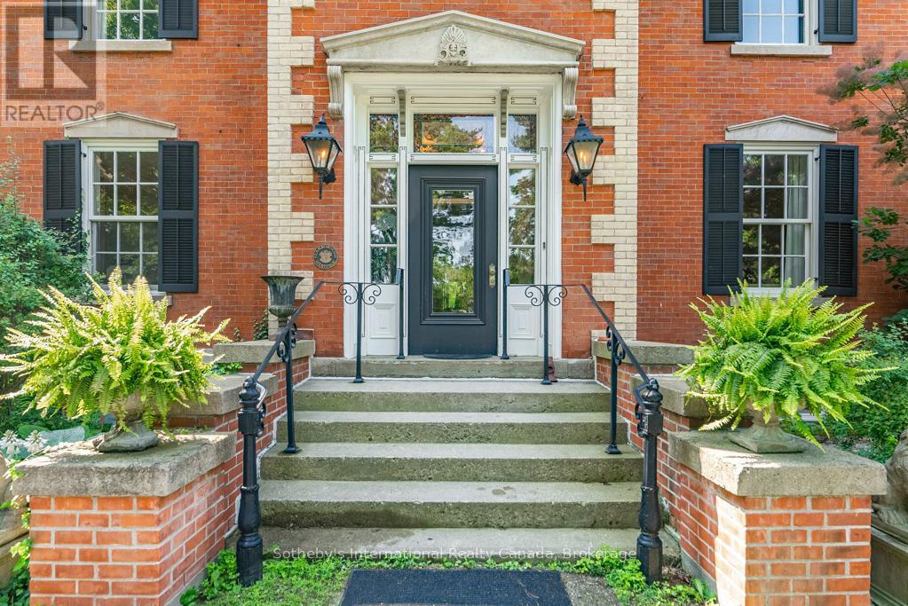 22 HAUSER PLACE
