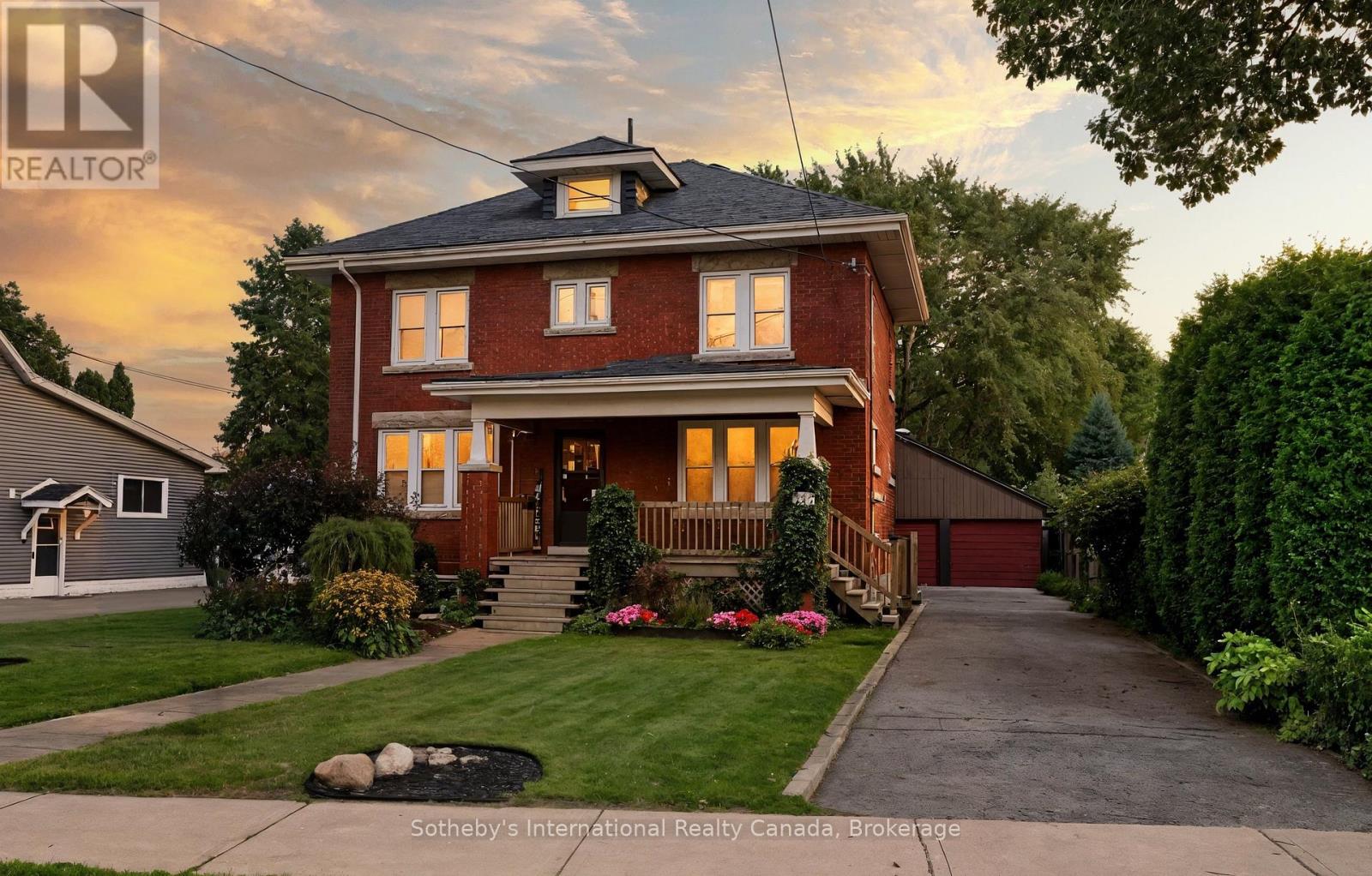 122 LAKE AVENUE DRIVE