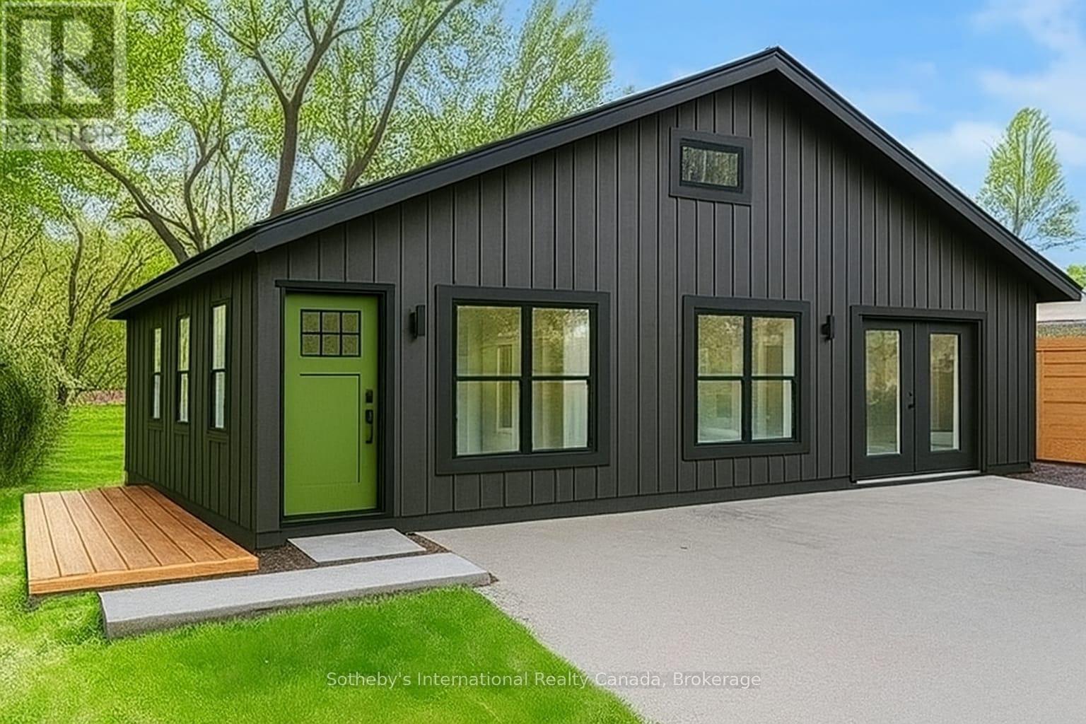 122 LAKE AVENUE DRIVE