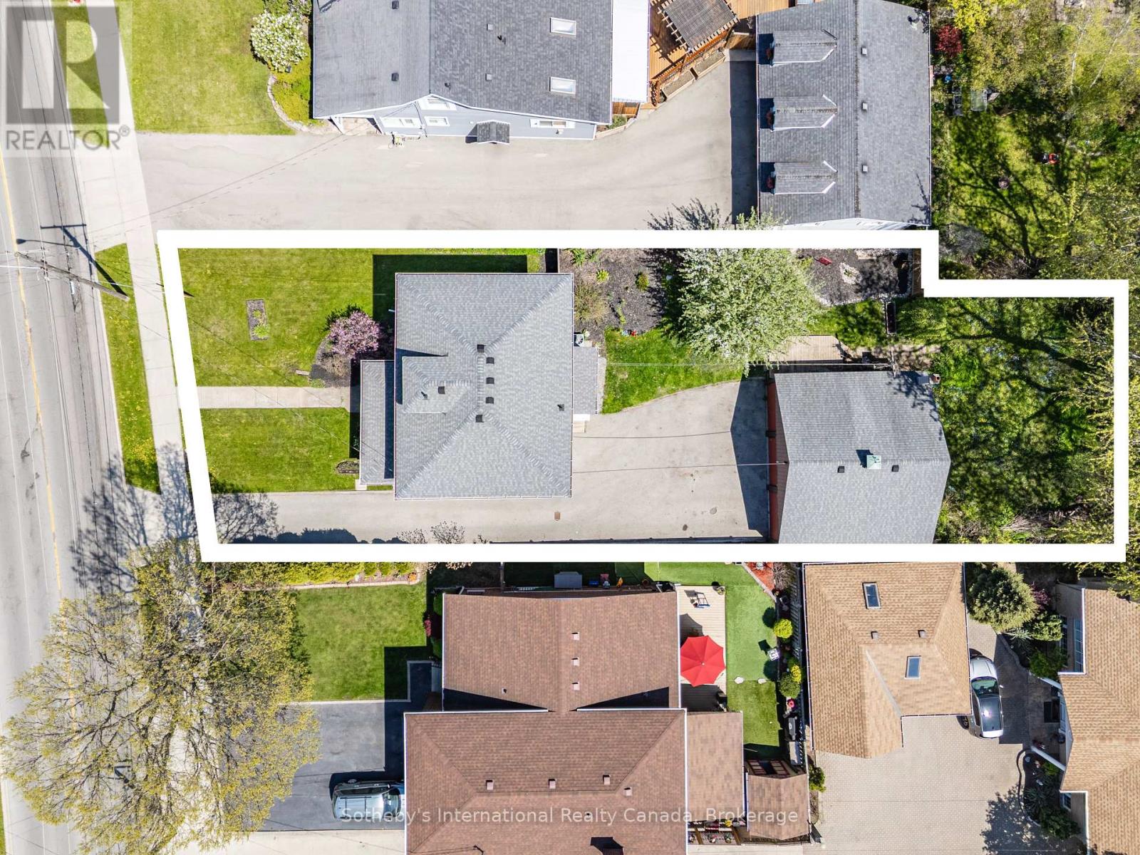 122 LAKE AVENUE DRIVE