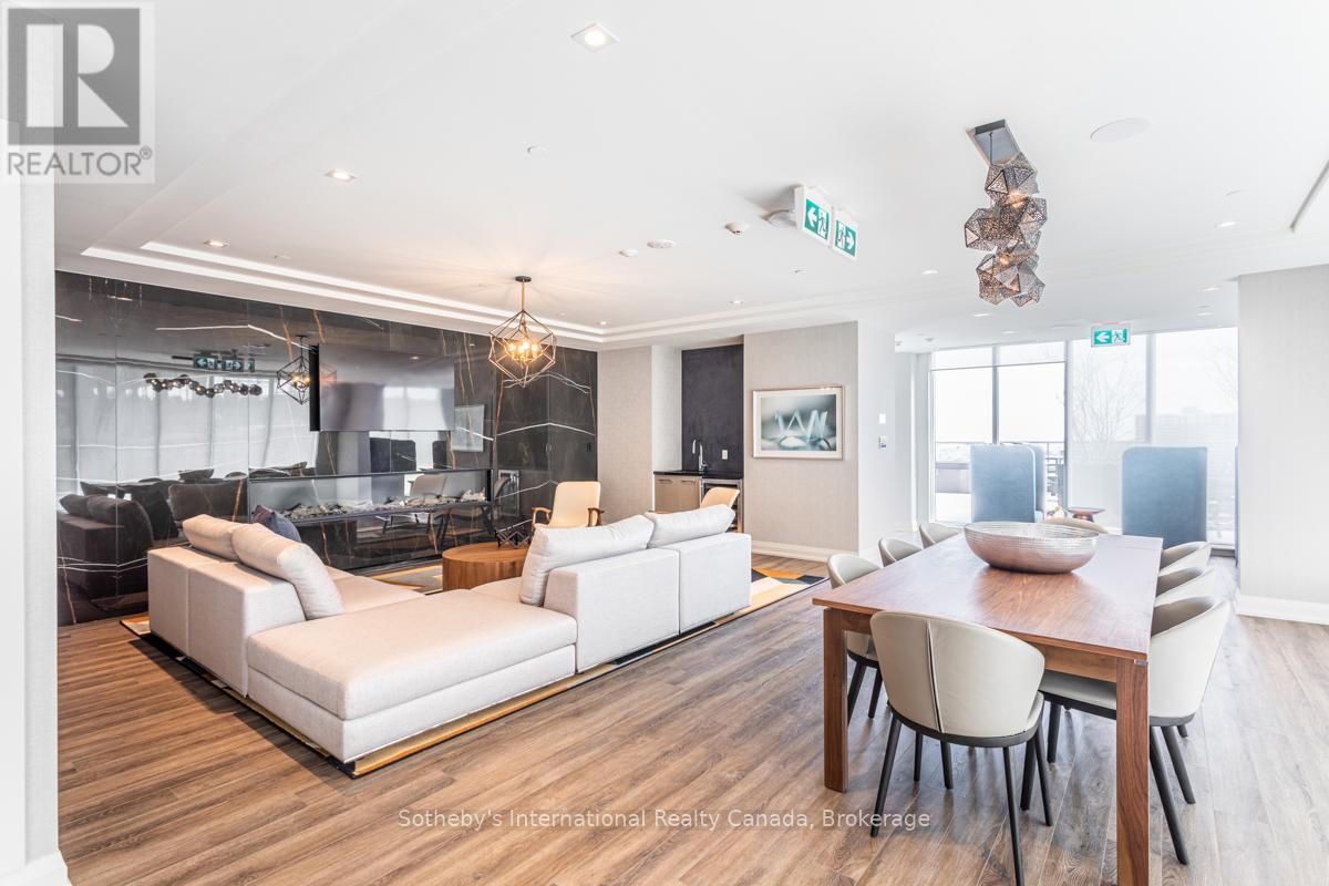 308 - 212 KING WILLIAM STREET