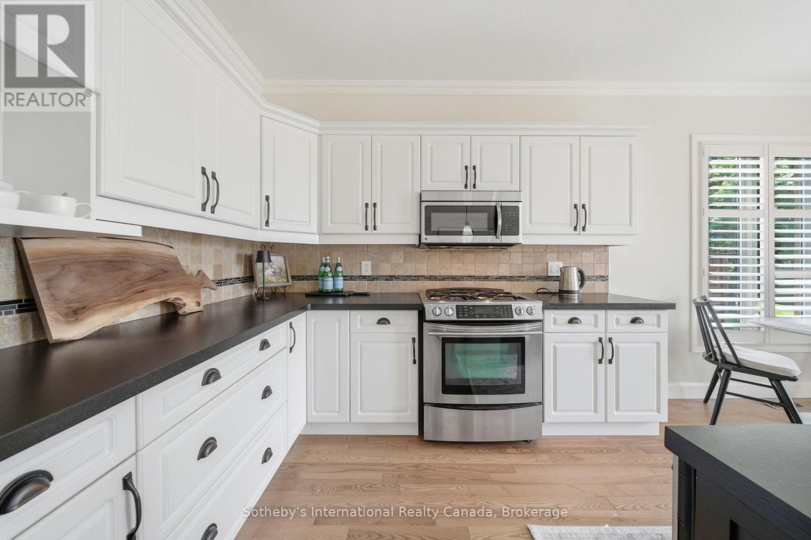 6 - 21 ST JOHNS DRIVE