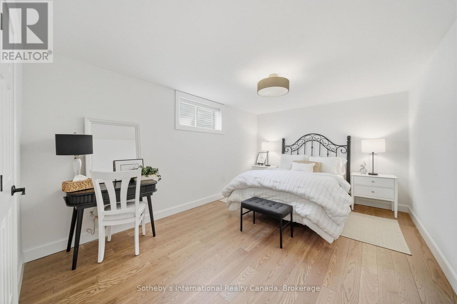 6 - 21 ST JOHNS DRIVE