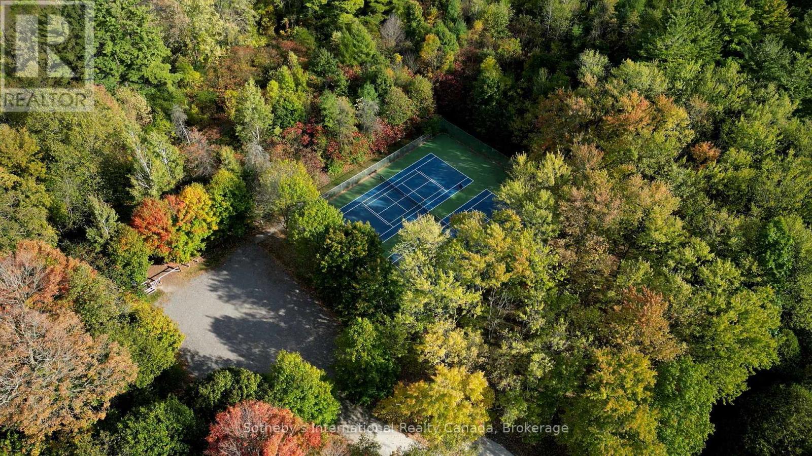 6 - 21 ST JOHNS DRIVE