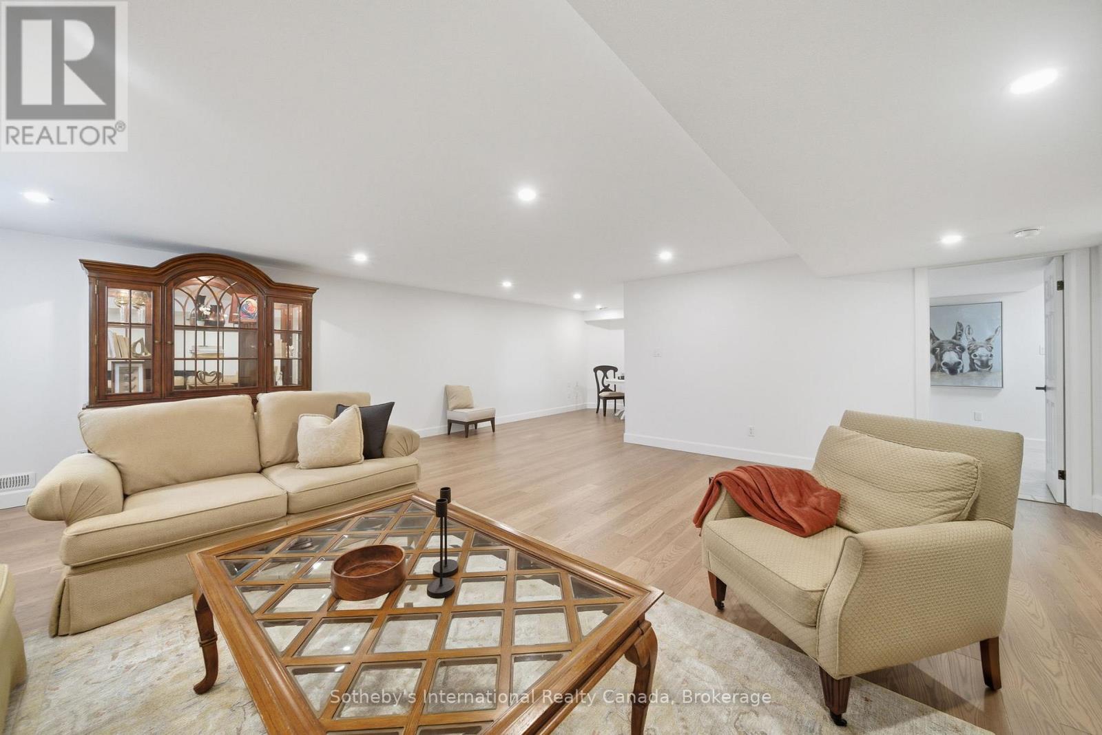 6 - 21 ST JOHNS DRIVE