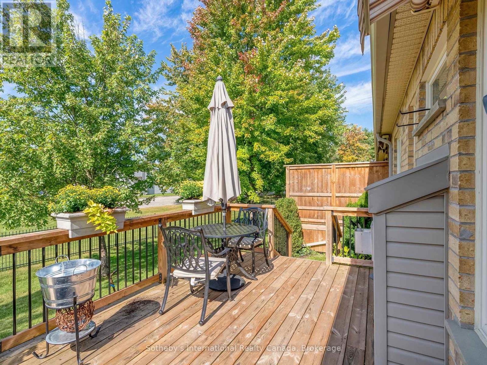 6 - 21 ST JOHNS DRIVE