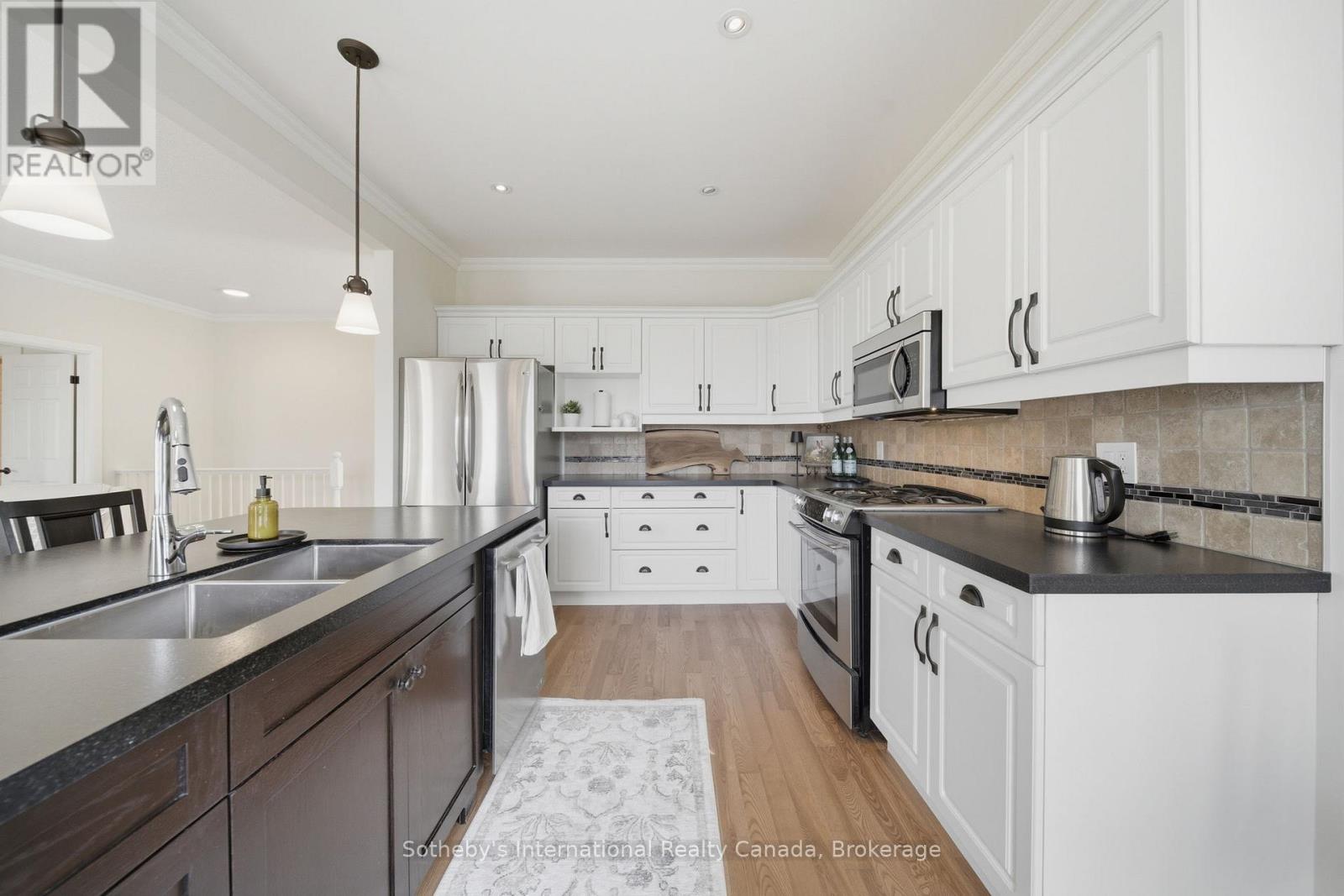 6 - 21 ST JOHNS DRIVE