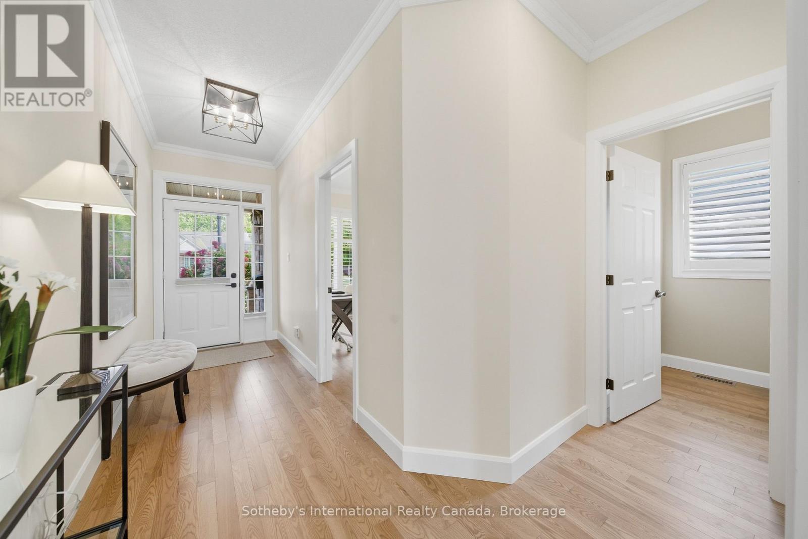 6 - 21 ST JOHNS DRIVE