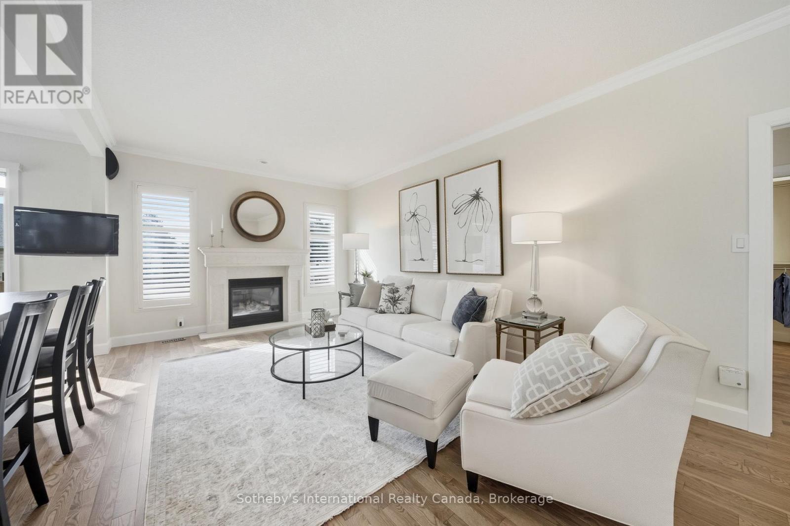 6 - 21 ST JOHNS DRIVE