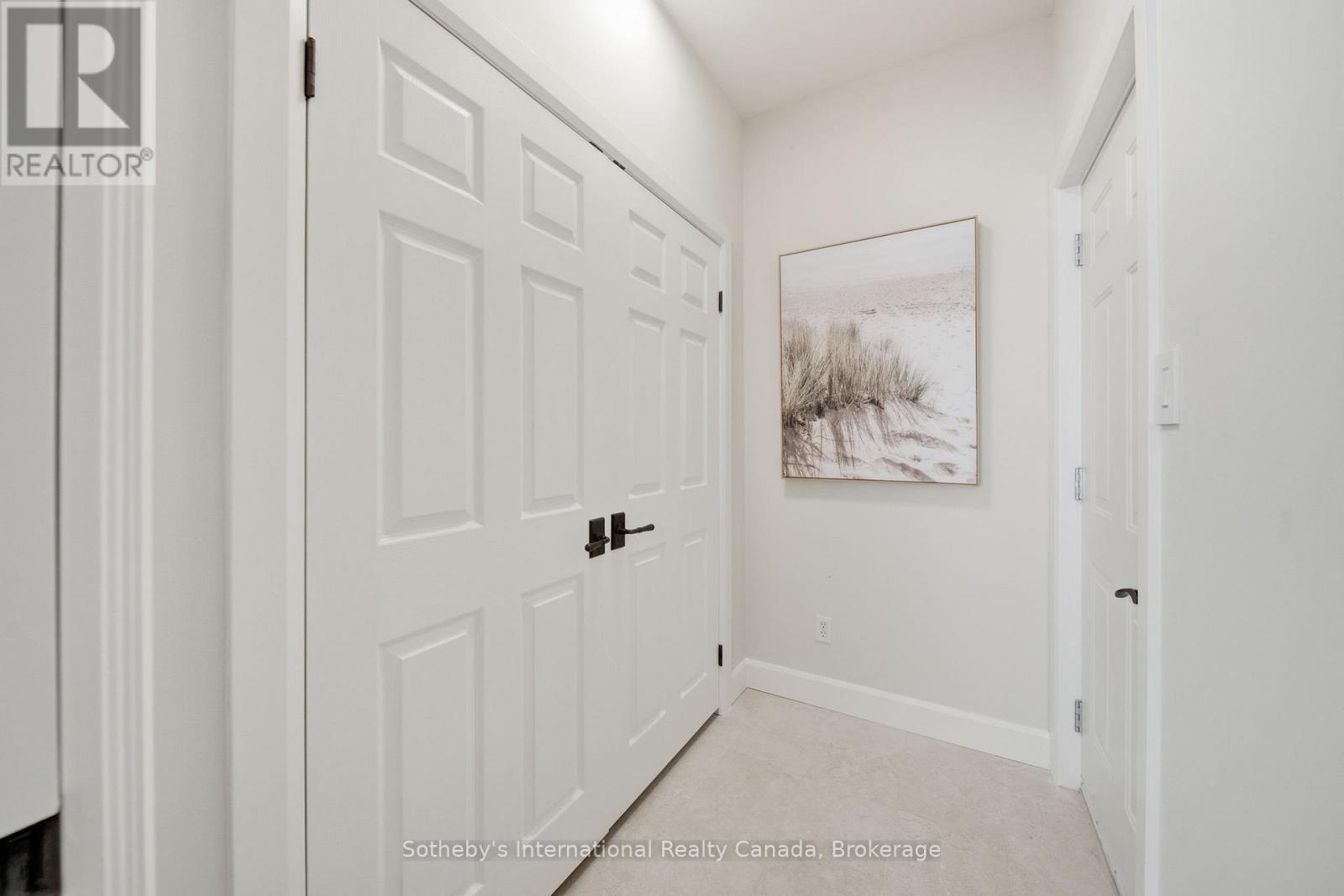 6 - 21 ST JOHNS DRIVE