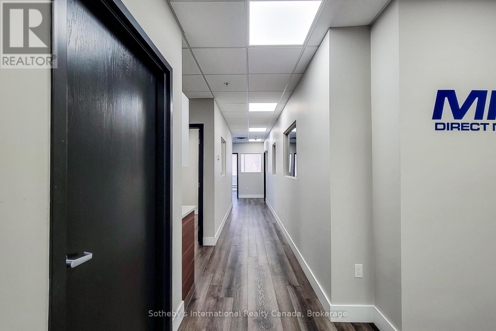 200 - 180 JAMES STREET S