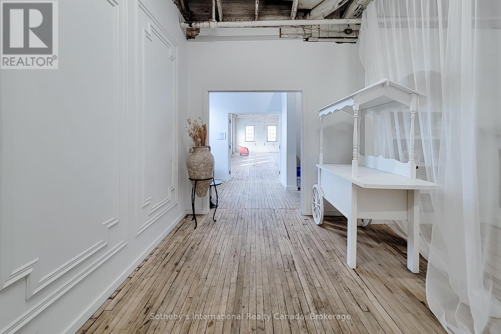 404 - 64 HATT STREET